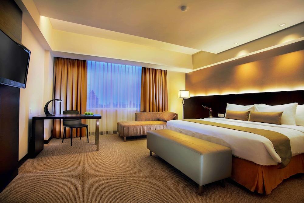 Aston Makassar Hotel & Convention Center Zewnętrze zdjęcie