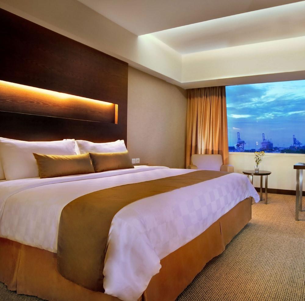 Aston Makassar Hotel & Convention Center Zewnętrze zdjęcie