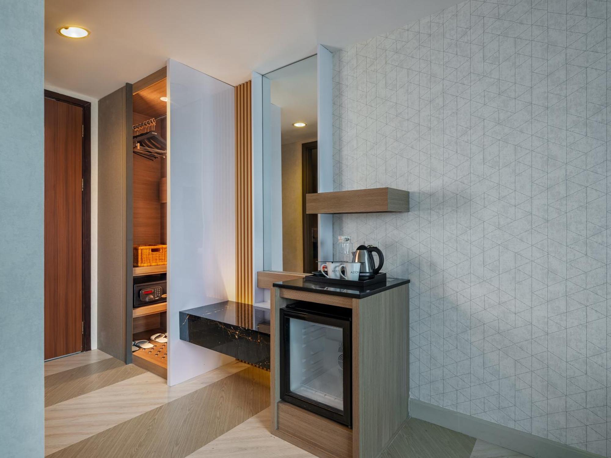 Aston Makassar Hotel & Convention Center Zewnętrze zdjęcie