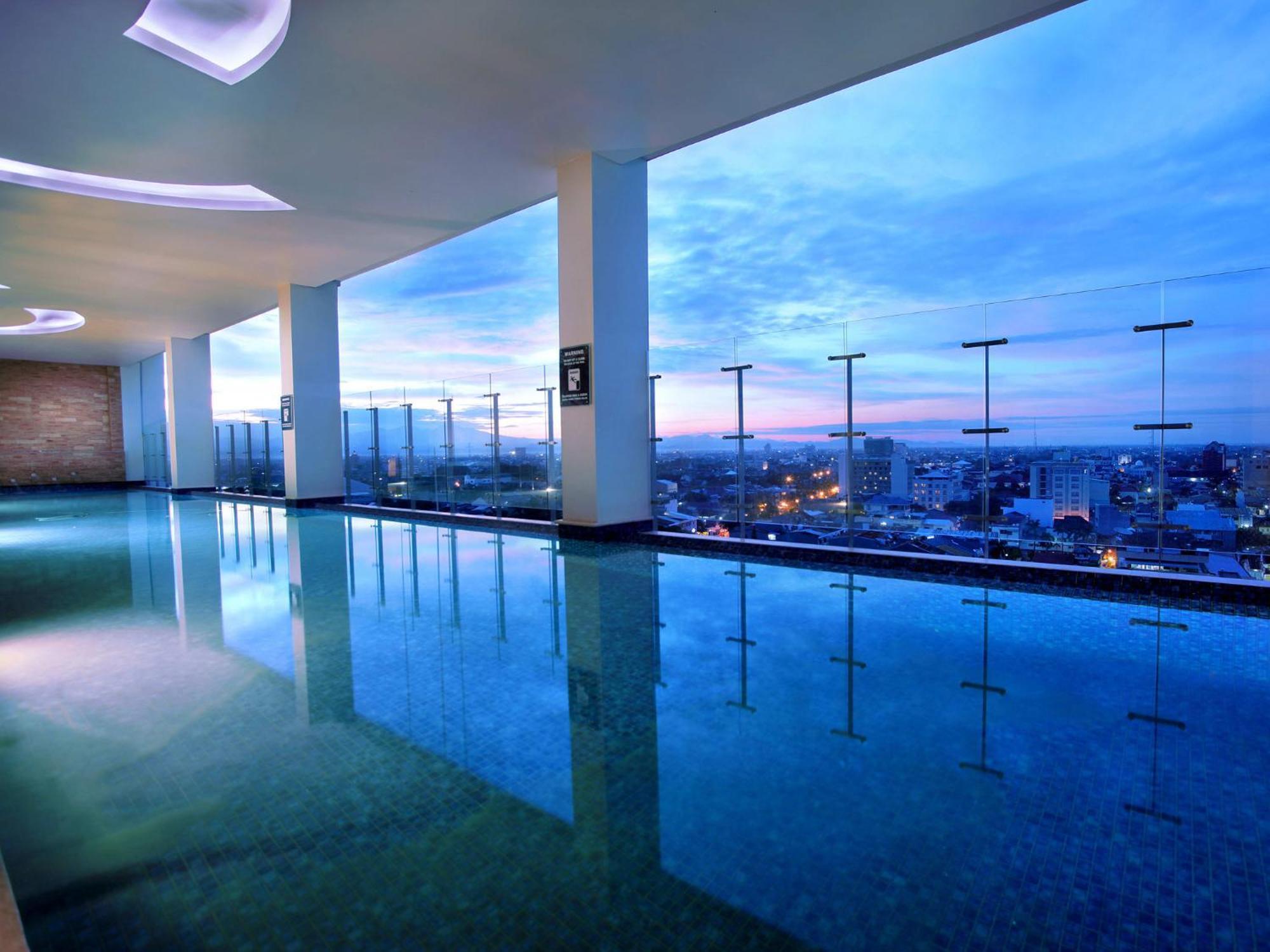 Aston Makassar Hotel & Convention Center Zewnętrze zdjęcie