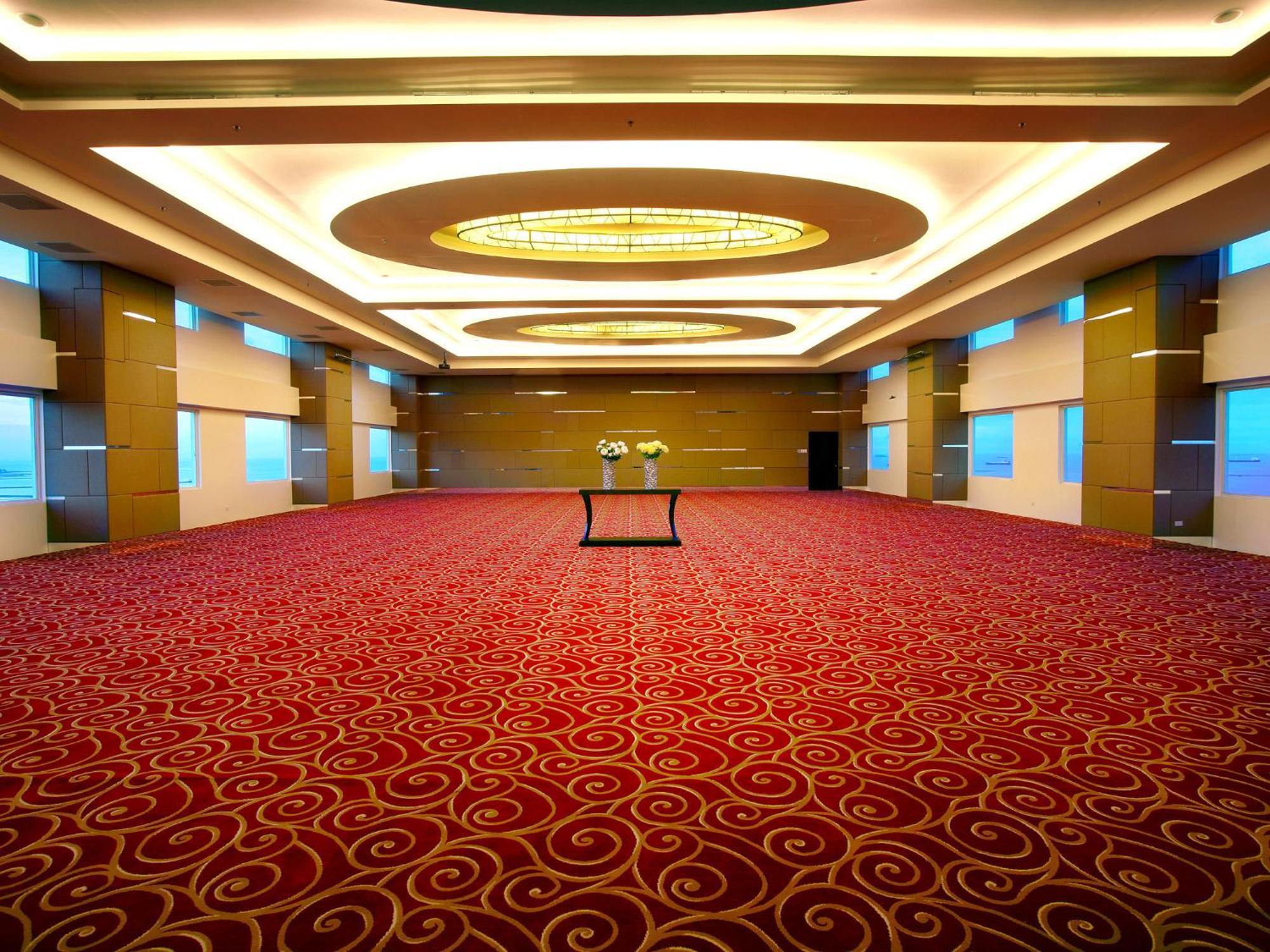 Aston Makassar Hotel & Convention Center Zewnętrze zdjęcie