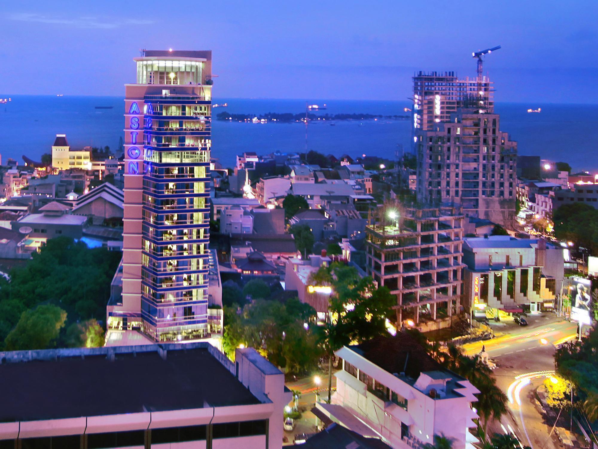 Aston Makassar Hotel & Convention Center Zewnętrze zdjęcie